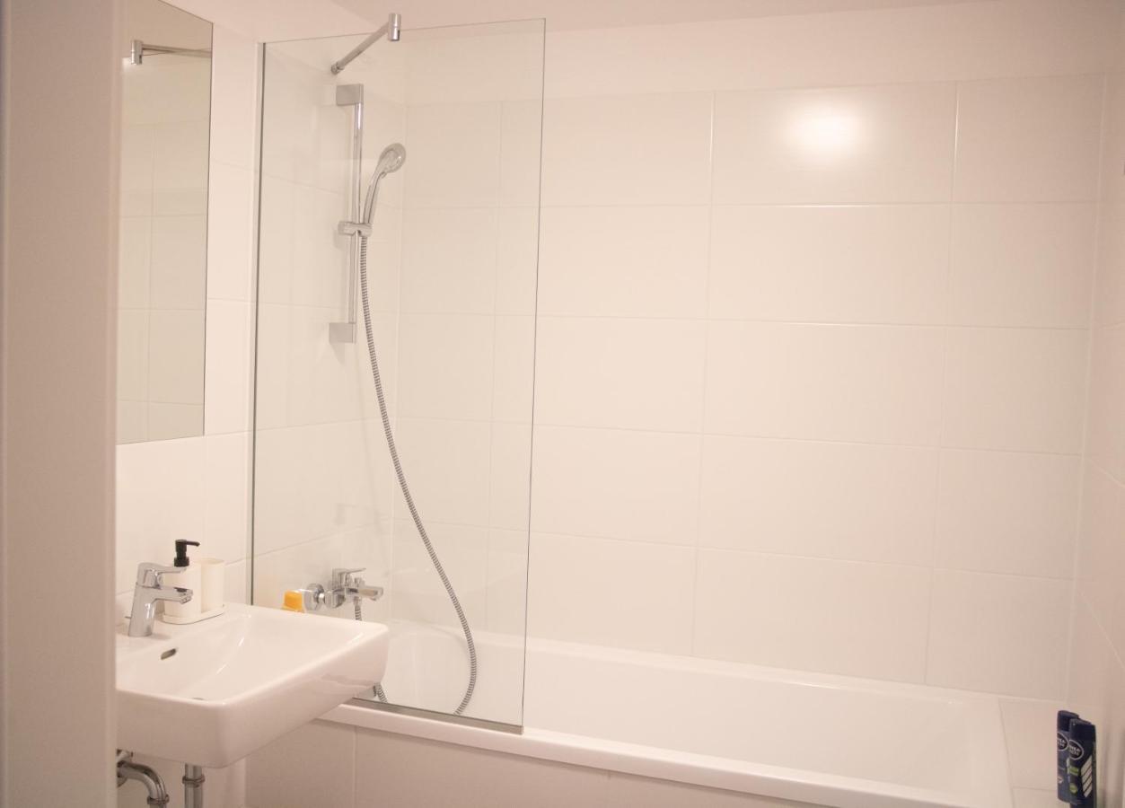 Flat2Go Modern Apartments - Harmony Of City And Nature Wina Bagian luar foto